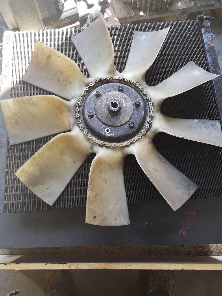 John Deere 1170E FAN BLADES AND HUB John Deere 1170E FAN BLADES AND HUB