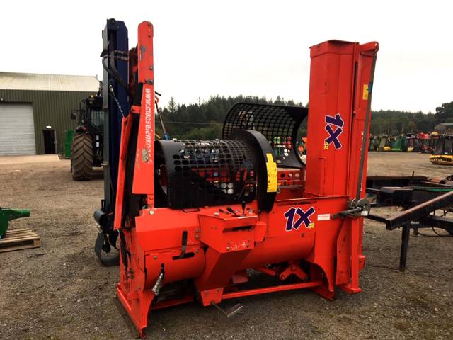 Hakki Pilke 1×42 Firewood Processor Hakki Pilke 1×42 Firewood Processor