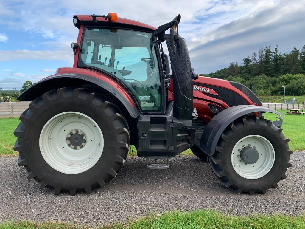 Valtra T144 Active Tractor