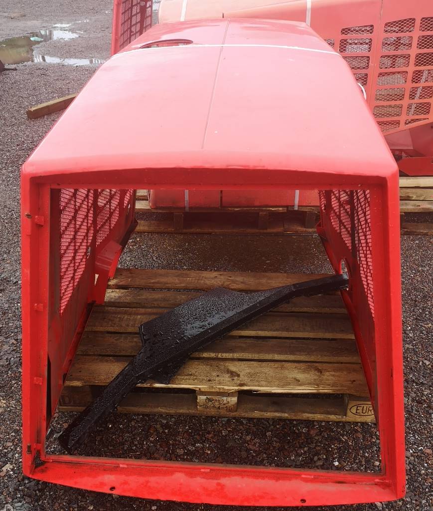 Komatsu bonnet hood 931.1 Komatsu bonnet hood 931.1