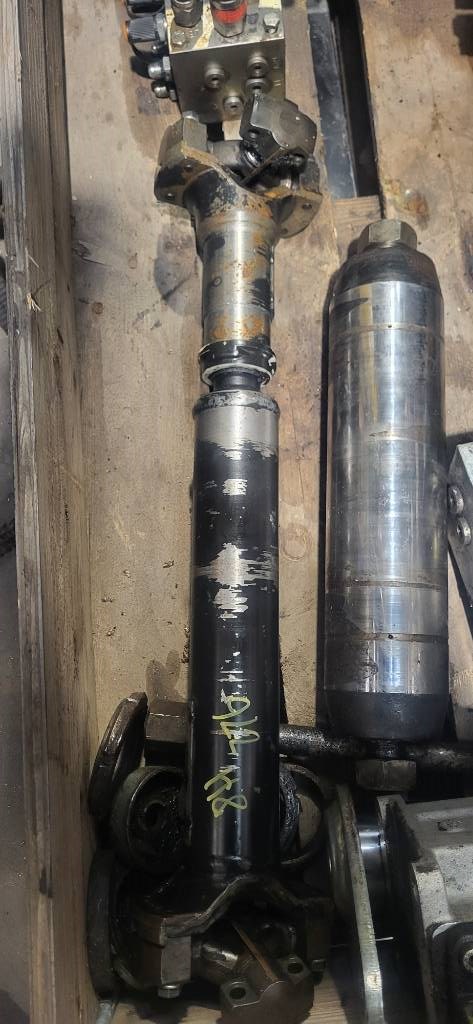 Logset 8H, GEARBOX TO SINGLE AXLE PROPSHAFT Logset 8H, GEARBOX TO SINGLE AXLE PROPSHAFT