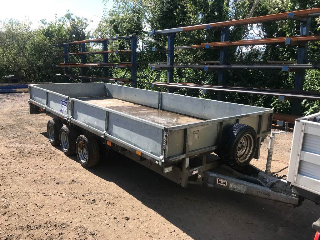 Ifor Williams 16ft tri axle flat bed trailer Ifor Williams 16ft tri axle flat bed trailer
