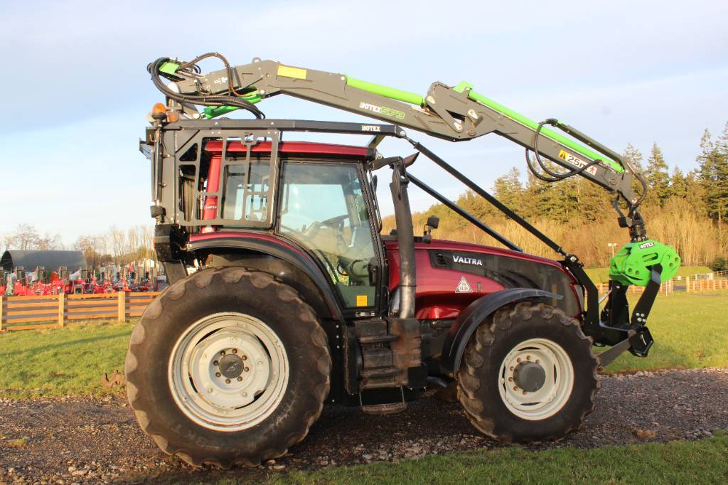 Valtra T163 Tractor with Botex 573 Forestry Loader