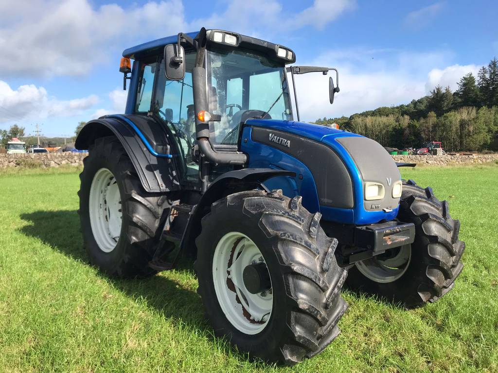 Valtra N111 Tractor Valtra N111 Tractor